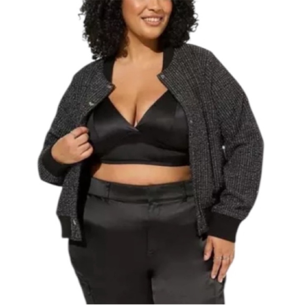 Torrid Boucle Varsity Bomber Jacket 1X NWT - Picture 8 of 8